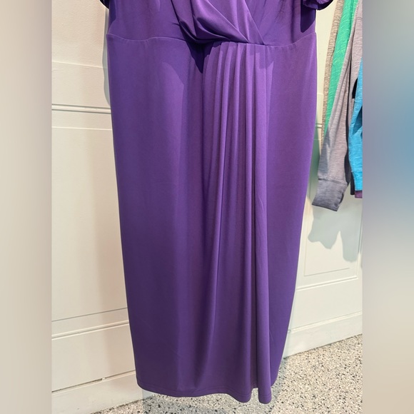 Beautiful Purple Dress Size 16W - Picture 3 of 4